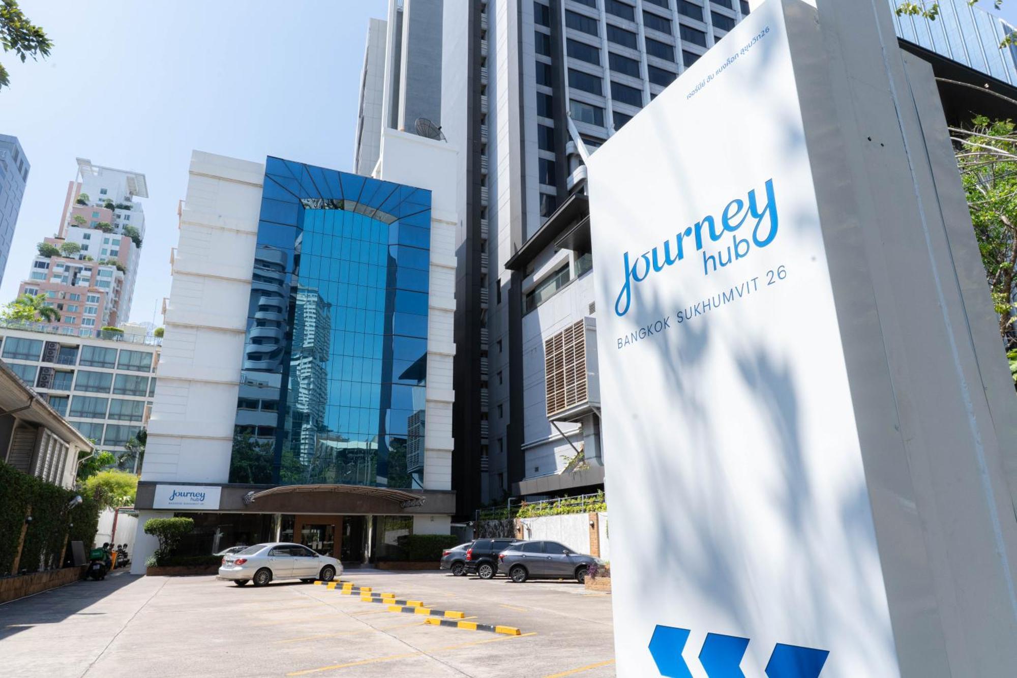 Journeyhub Sukhumvit 26, Bangkok - Formerly St James Hotel Экстерьер фото